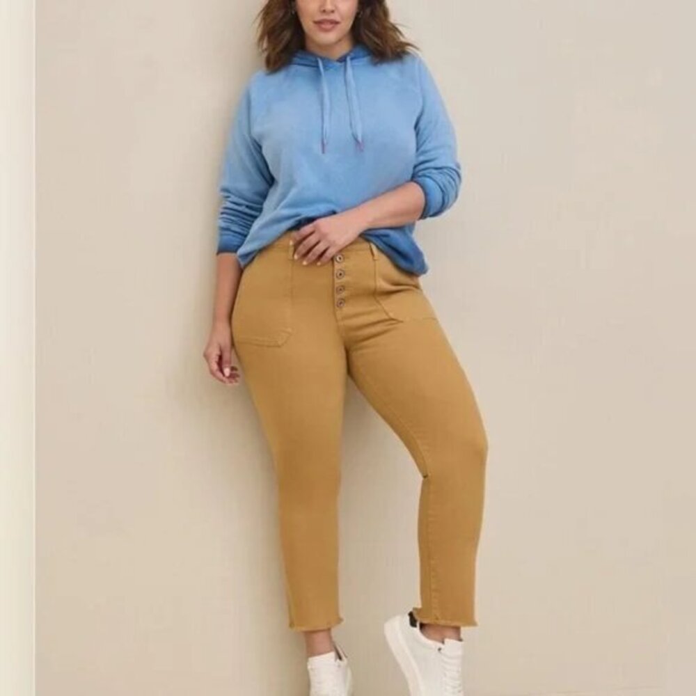Torrid Mom Straight Vintage Stretch High-Rise Jeans in Golden - Size 22 Short